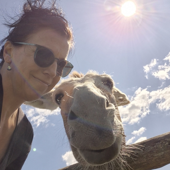 Meet your Posher, Karine - Picture 7 of 11